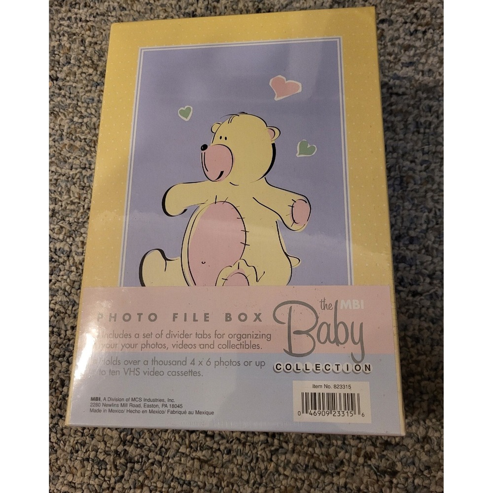 Baby Photo File Keepsake Box Holds over 1,000 4 x 6 photos New Gender Nuetral
